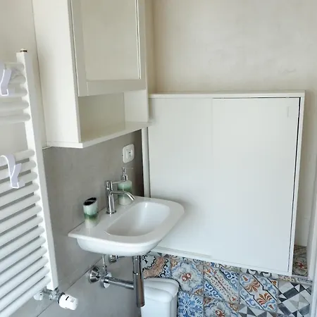 Casa Acquamarina Tra Centro, Mare E Porto بيت للعطل *